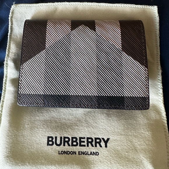 Burberry Men’s Card Wallet - Picture 2 of 4